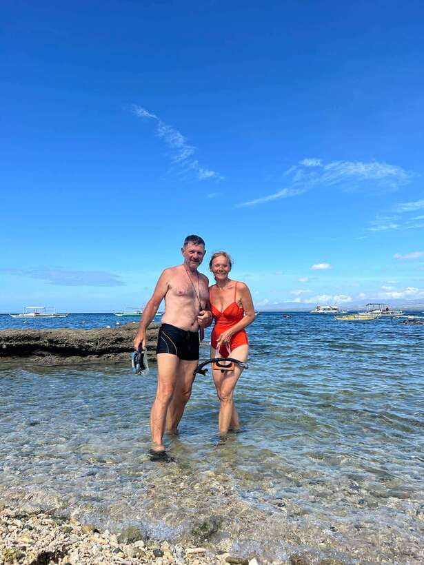 Dumaguete Apo Island Snorkel with turtle Tour - Lunch Beside the Sea