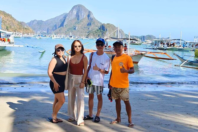 El Nido Highlights Tour w/ Island Lunch - Swimming through Secret Beach