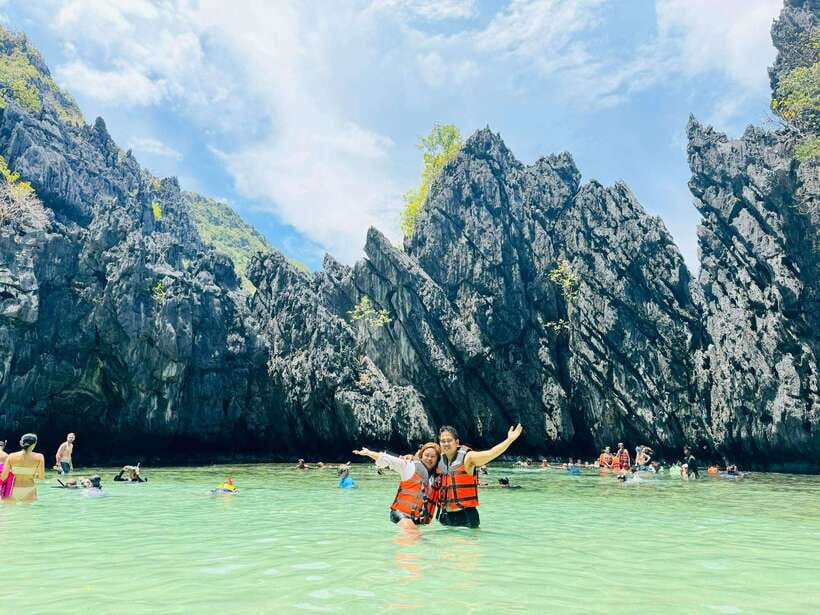 El Nido: Island Hopping TOUR A with Lunch, Transfer & EDTF - Secret Lagoon: a short passage to a natural pool