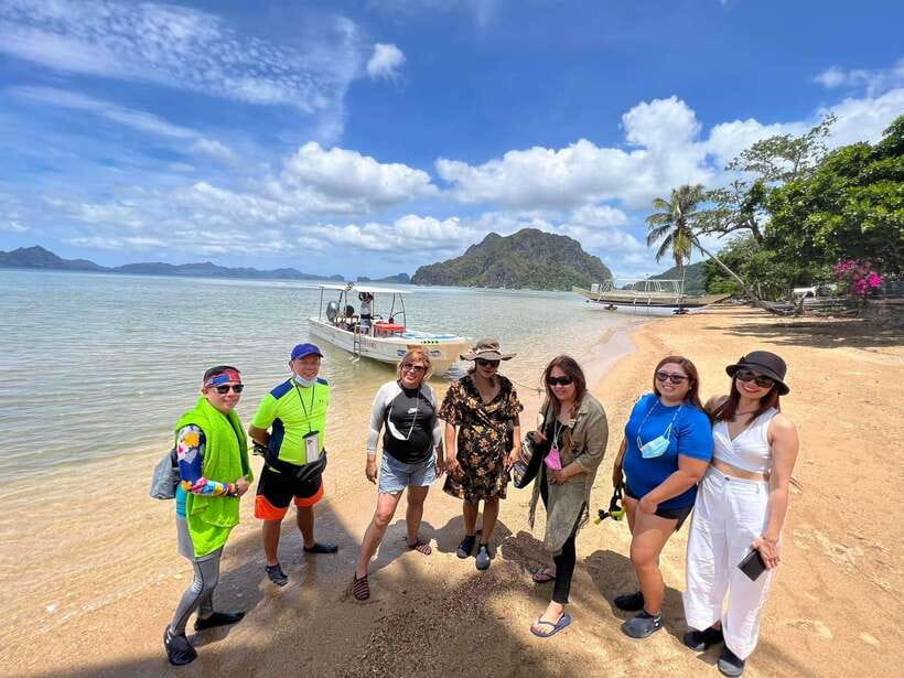 El Nido: Island Hopping Tour C with Lunch EDTF included - Why reef shoes and stamina matter