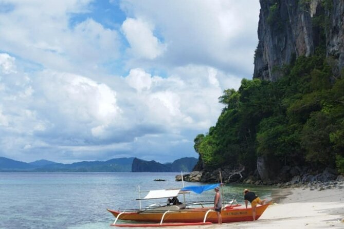 El Nido Palawan fishing with local Fisherman with lunch - Why This Is Different From Standard El Nido Boat Tours