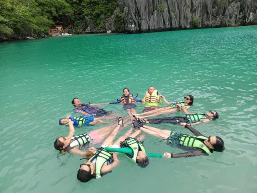 EL NIDO: Private Island Hopping Tour A with BUFFET LUNCH - What to pack for eight hours on the water