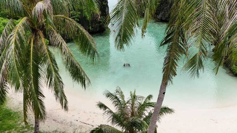 El Nido: Private Tour B with Snake Island and Caves - Weather, boarding, and safety concerns