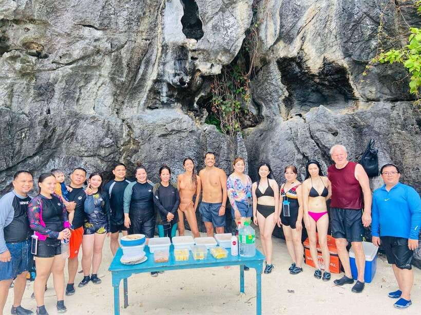 El Nido: Shared Island Hopping Tour C with Buffet Lunch - Starting from Beachfront Travel and Tours