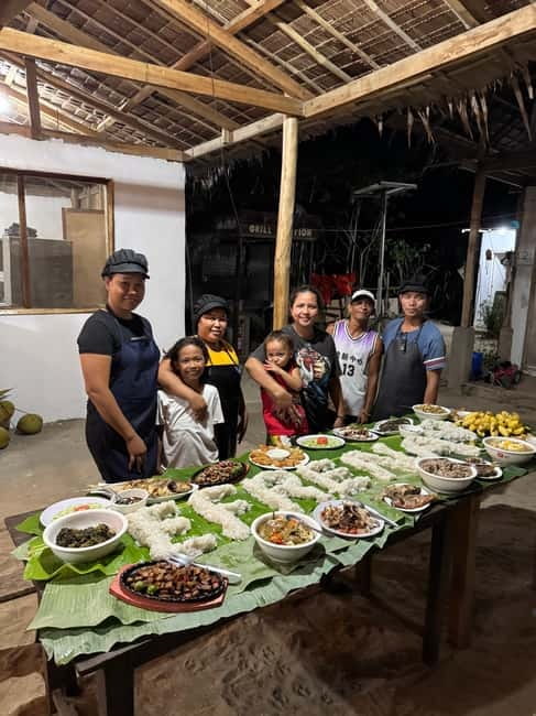 El Nido, Sibaltan: Family Dinner, Bonfire and Karaoke - The Banana-Leaf Dinner at 7:00 PM