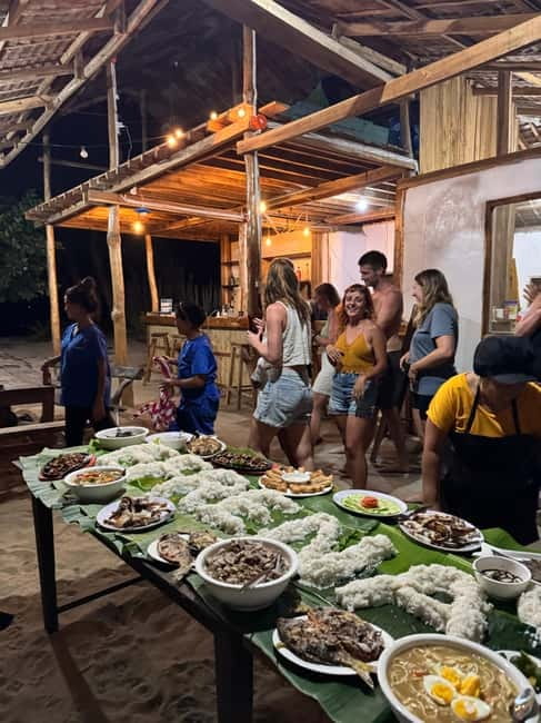 El Nido, Sibaltan: Family Dinner, Bonfire and Karaoke - Karaoke With Two Microphones