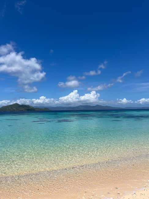 El Nido, Sibaltan: Private Snorkeling & Secret Islands Tour - Lunch at Little Maosonon Beach