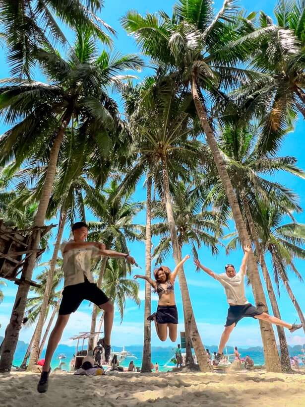 El Nido: Snake Island and Cave Tour with Island Lunch - Why this El Nido tour works for a first island day