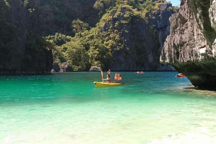 El Nido: Tour A (Big & Secret Lagoon, Shimizu, 7 Commando) - Meeting at Grounded Arabica Coffee
