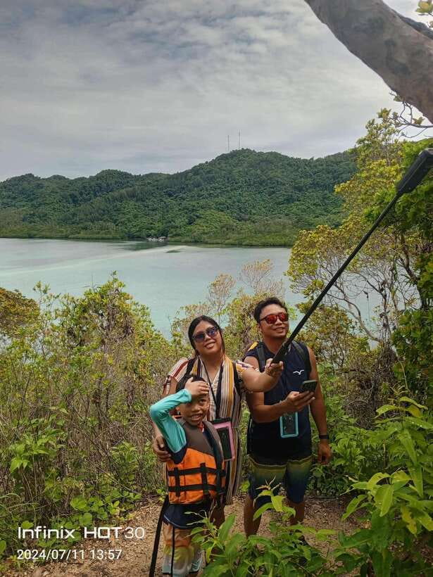 El Nido: Tour B with Snake Island, Cudugnon Cave, and More - Guide Support and the Shared Group Format