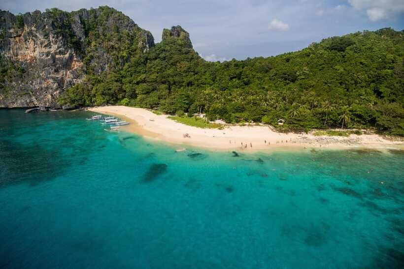 El Nido: Tour C to Hidden Beach, Helicopter Island & More - Lunch, snorkeling, and the value of a shared boat
