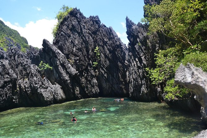 El Nido Tour C - Starting the day with BIZ IT Travel and Tours