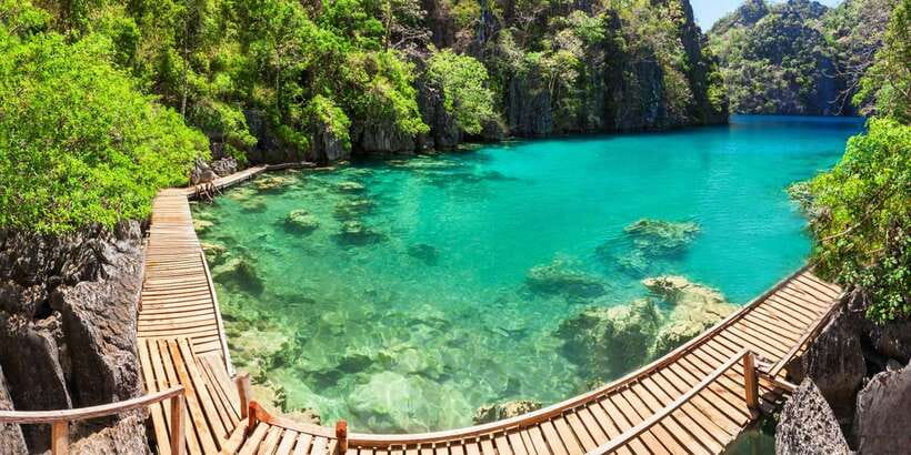 From Coron: Island Hopping Boat Day Trip with Buffet Lunch - Twin Lagoon’s changing water