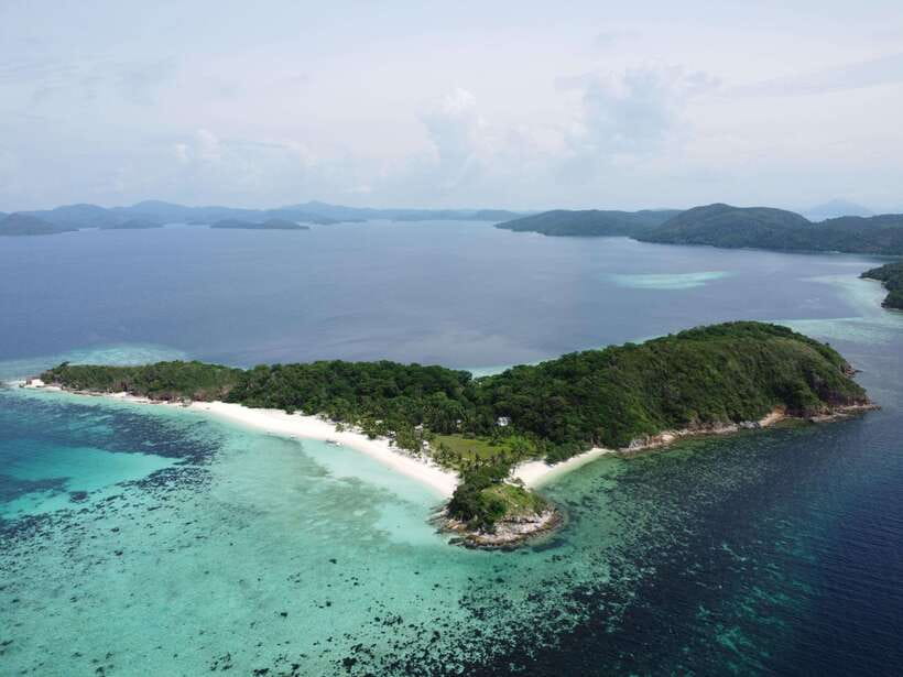 From Coron Town: Beaches and Islands Boat Tour with Lunch - Lunch, snacks, and the practical value of the package