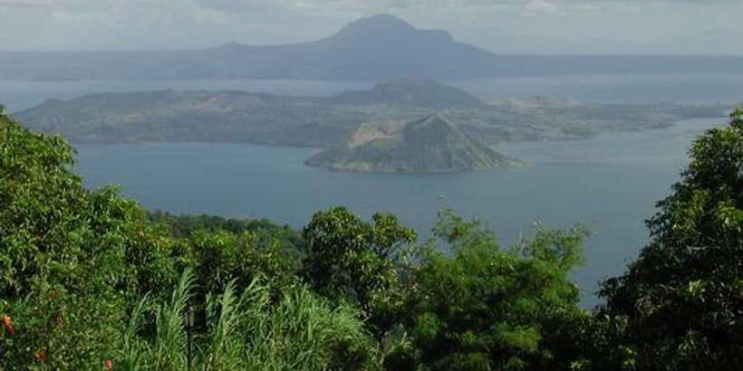 From Manila: Panoramic Tagaytay Ridge Tour - Filipino lunch with a view of Taal