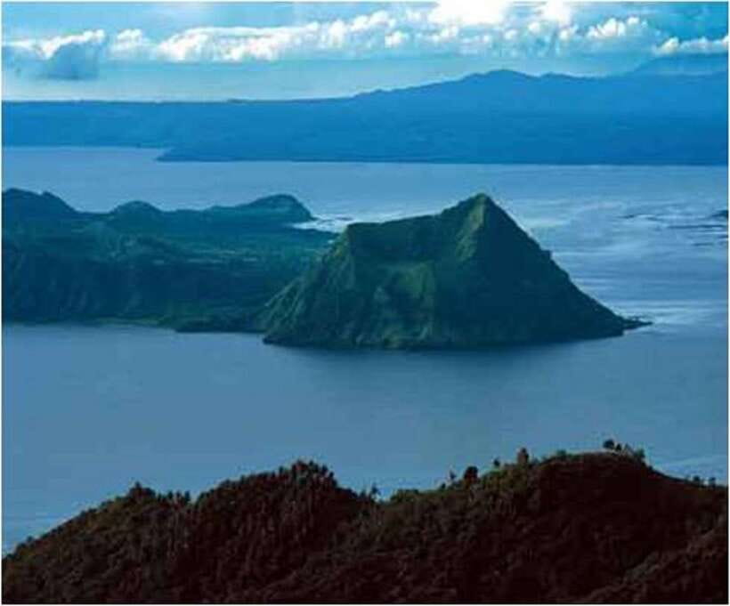 From Manila: Panoramic Tagaytay Ridge Tour - Possible extras around Talisay