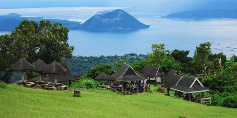 From Manila: Panoramic Tagaytay Ridge Tour - Guides make the difference