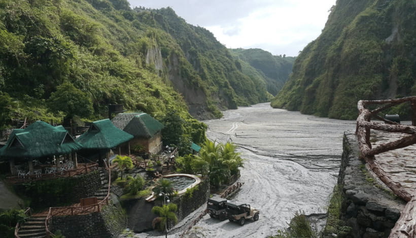 From Manila: Puning Hot Spring Day Trip - A short walk to the hot spring stations