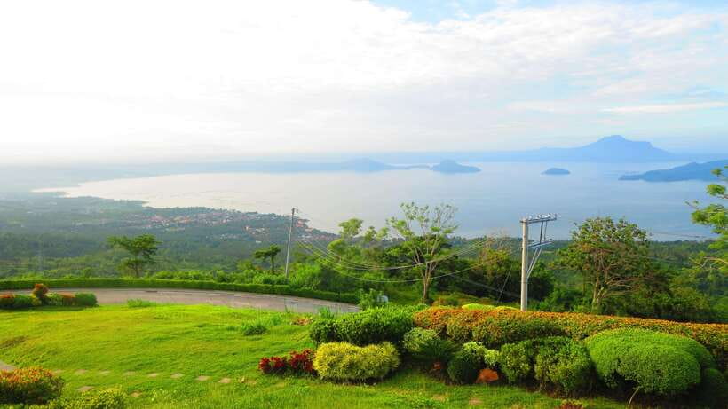 From Manila: Tagaytay Countryside Wonders: A Half-Day Tour - Scenic Stops, Fish Ponds, and Extra Local Flavors