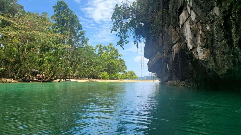 From Puerto Princesa: Underground River Guided Day Trip - The road to Sabang and the first boat ride
