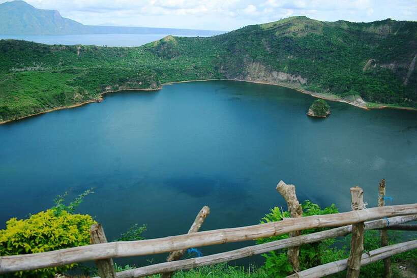 Full-Day Manila City, Tagaytay Taal Volcano and Lake Tour - Tagaytay Ridge and the view of Taal Lake