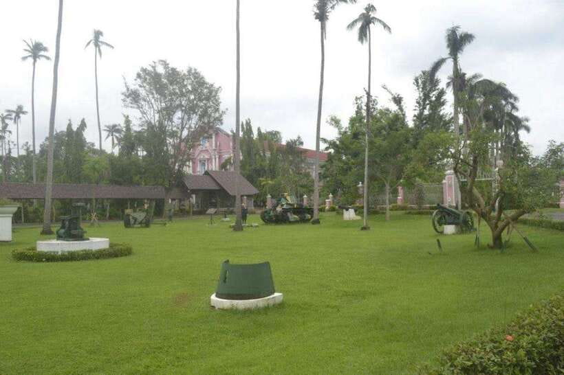 Full Day Tour Villa Escudero Plantation - Riding the carabao cart through the plantation
