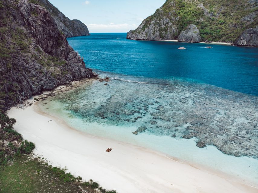 Half-Day Seasation Premium Speedboat Group Island Hopping - Route two: Cadlao Lagoon, Helicopter Island, Pasandigan Beach, and Small Lagoon