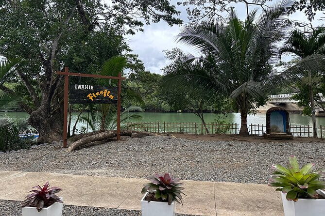 Iwahig River Cruise and Firefly Watching Tour in Puerto Princesa - Dinner before the river cruise