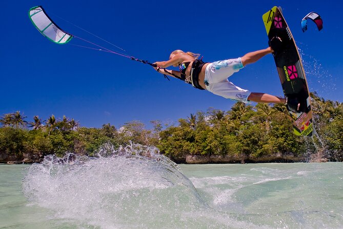 Learn kitesurfing in Boracay - Body dragging and water relaunch practice