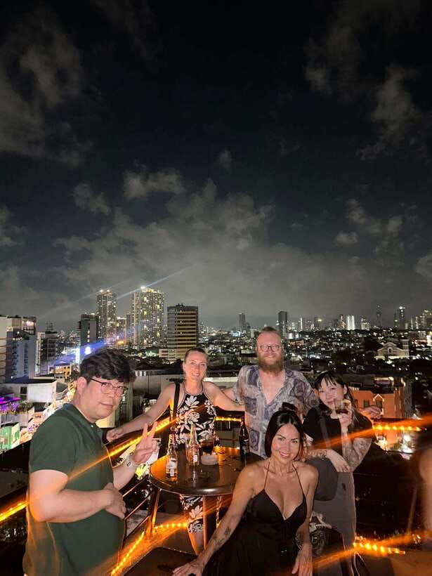 ⭐ Makati Bar Hopping and Pub Crawl Tour with Venus ⭐ - Why a guided night out works well in Poblacion
