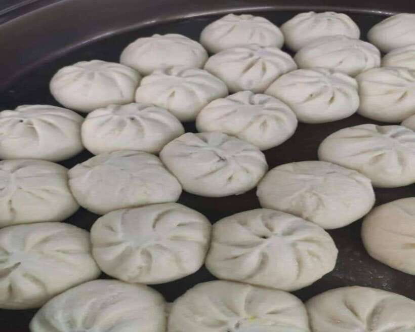 Manila: Binondo Chinatown Food Tour with Free Food Samples - What guide Jane adds to the experience