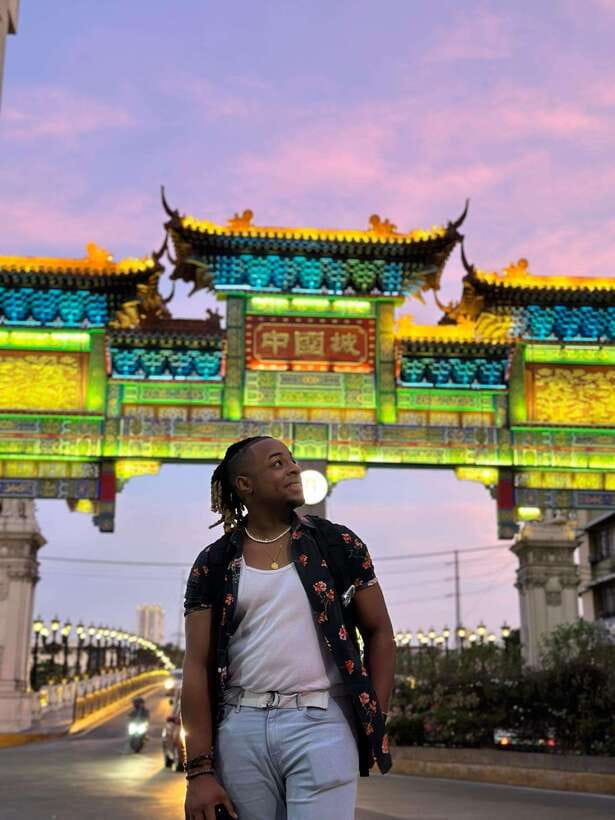 Manila: Chinatown Nighttime Tour by Tuk-Tuk - Ongpin Street, where the food and noise take over