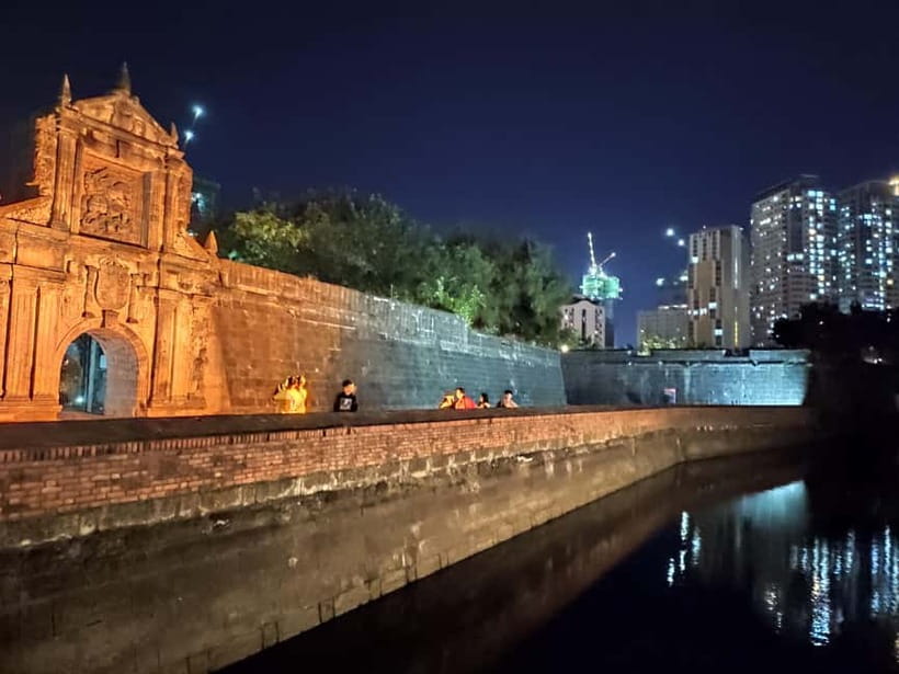 Manila: Enchanting Night Tour of Manila's Historic Landmarks - A Chinatown drive-by at 8:00pm