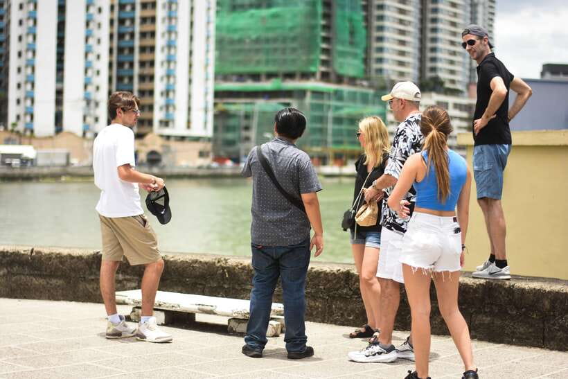 Manila: Filipino Historic Walking Tour in Intramuros - Why a Guided Walk Helps You Read Intramuros