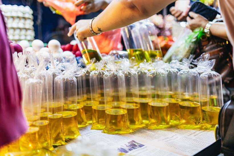 Manila: Guided Night Market Experience - Binondo, Old Chinatown, and the wider Manila picture