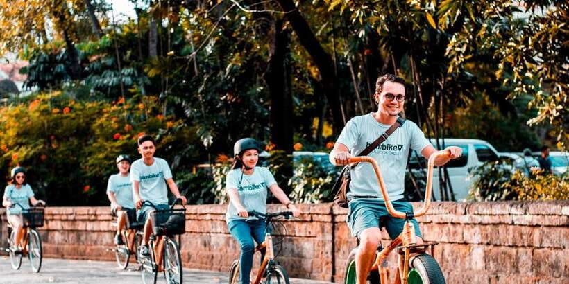 Manila: Guided Sunset Bamboo Bike Tour in Intramuros - A Short Drink Break With a View