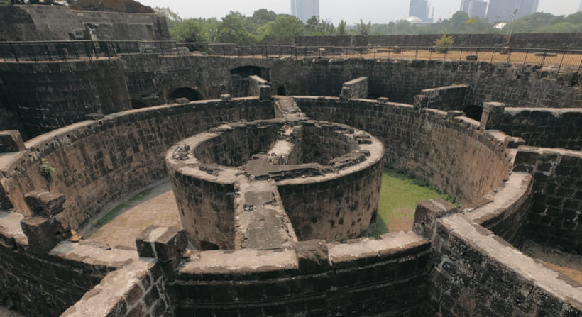 MANILA: HISTORICAL KALESA RIDE TOUR EXPERIENCE IN INTRAMUROS - Baluarte de San Diego ends the ride on a quieter note