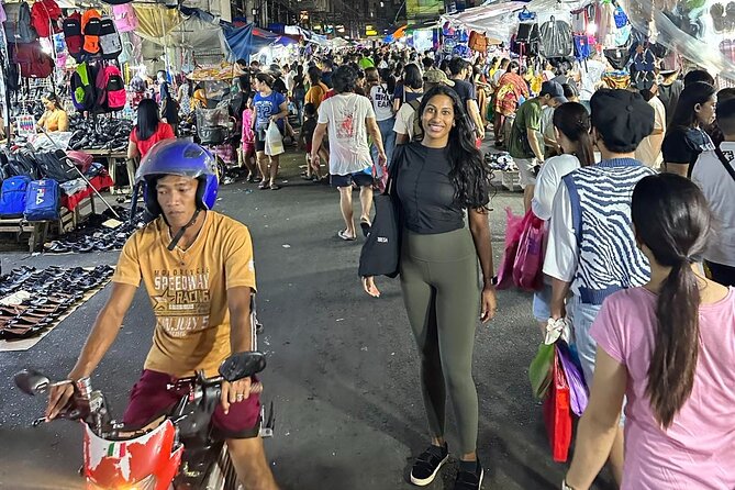 Manila Night Market Experience with Local Guide - A tuk-tuk ride, public transport, and photography