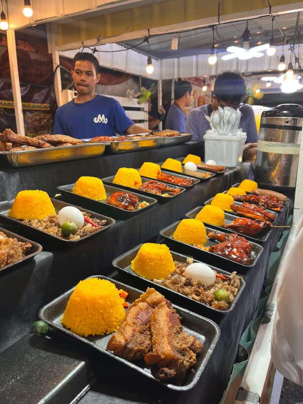 Manila Night Market with Local Guide - Mari’s guiding style and sense of care