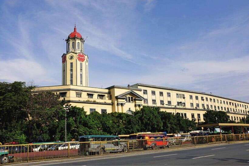 Manila Old & New City Private Tour - Forbes Park and Makati: Manila’s polished opening