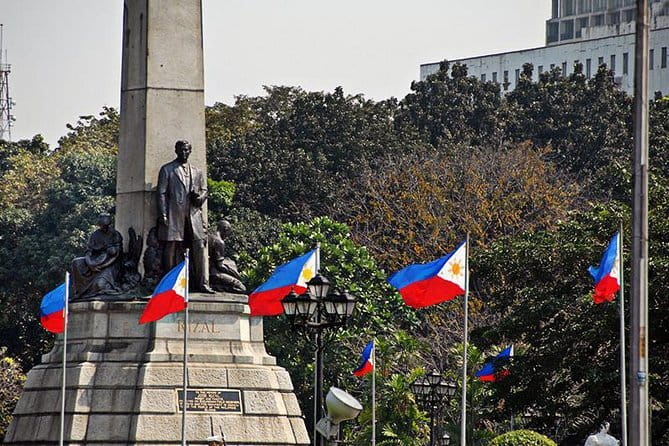 Manila Old & New City Walking Tour With A Guide - San Agustin Church and Spanish colonial design