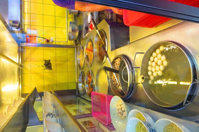 Manila's Culinary Expedition: The Ultimate Food and Market Tour - A walking route built around ten tastings