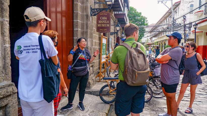 Manila: Sightseeing and Food Walking Tour with Tastings - What the six-hour pace feels like