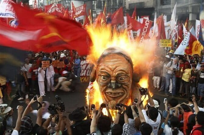 Manila Social and Political Walk - Key points about the Manila walk