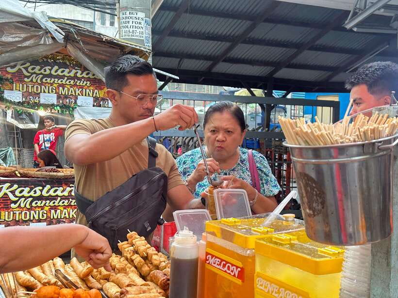 Manila Street Food and Drinks with Tuktuk Experience - Food comfort, clothing, and practical preparation
