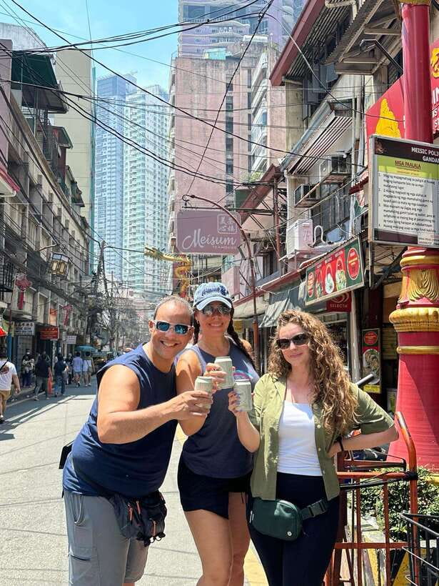 ⭐ Manila Street Food Tour in the Downtown, Eat and Drink⭐ - Riding local transportation through downtown Manila