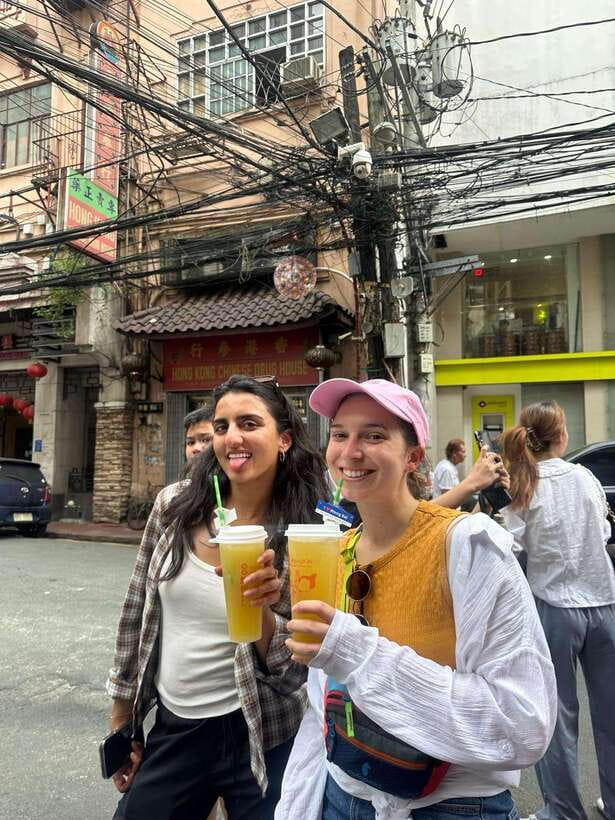 ⭐ Manila Street Food Tour in the Downtown, Eat and Drink⭐ - Six to ten tastes of Filipino street food