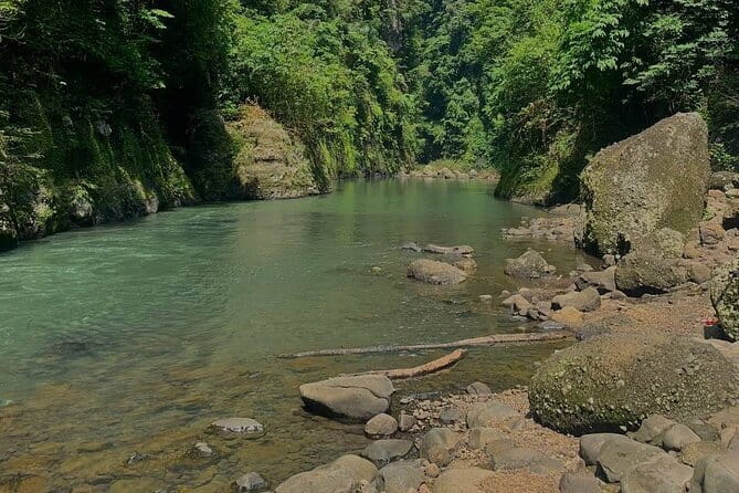 Pagsanjans Natural Wonders and Tagaytay Beauty, Full Day Journey - Lunch, dietary needs, and the guide