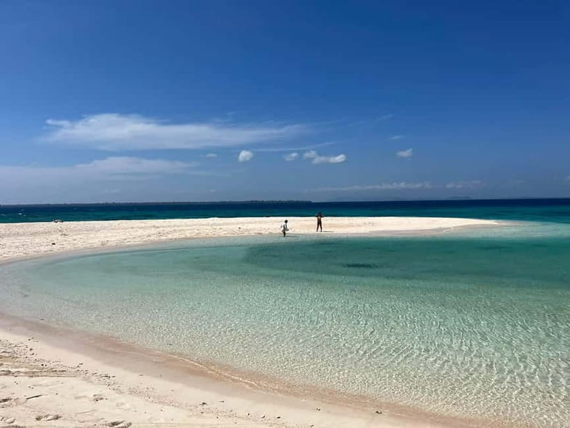 PALAWAN: Balabac Island Hopping with Full board Meals - Mansalangan Sandbar and Siksikan Island