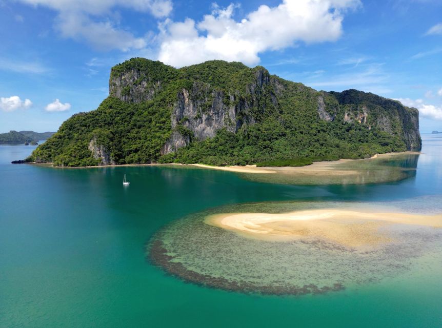Palawan: Private Sailing Yacht Cruise in El Nido - What makes the skipper so important